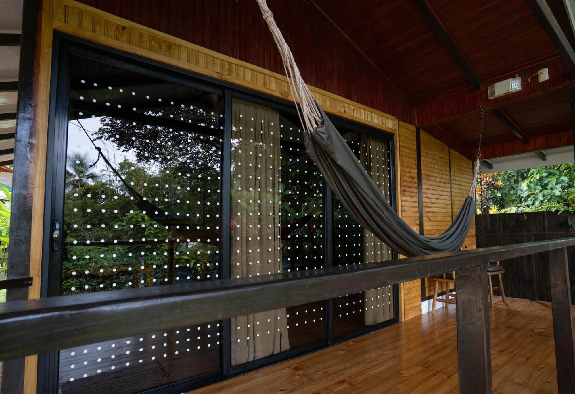 Hotel Pirate Cove Drakes Bay Esterno foto