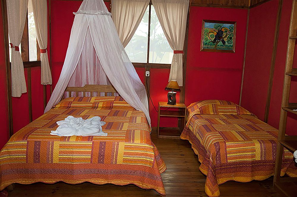Hotel Pirate Cove Drakes Bay Esterno foto