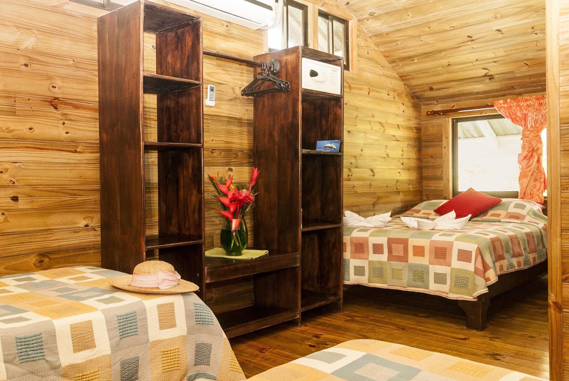 Hotel Pirate Cove Drakes Bay Esterno foto
