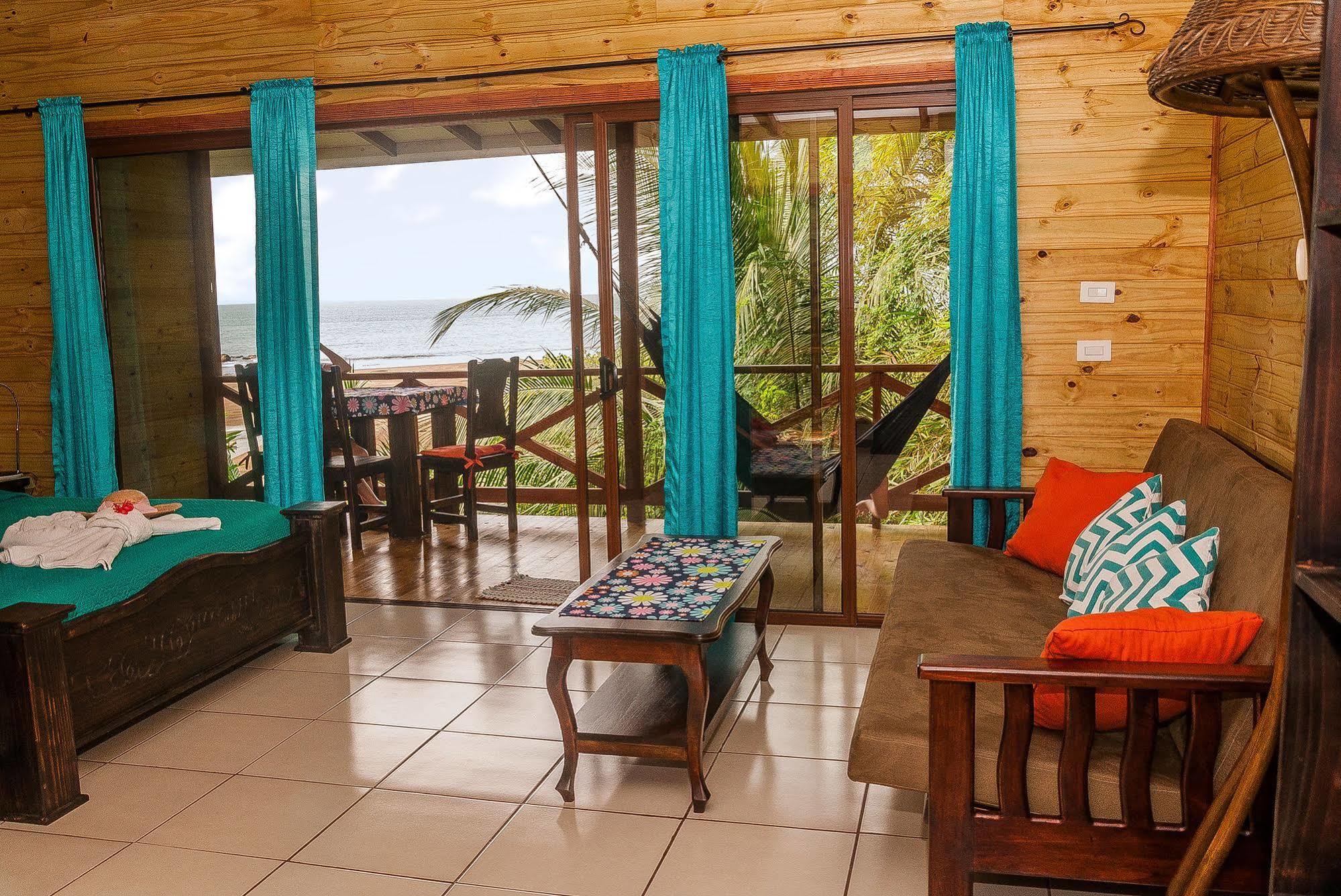 Hotel Pirate Cove Drakes Bay Esterno foto