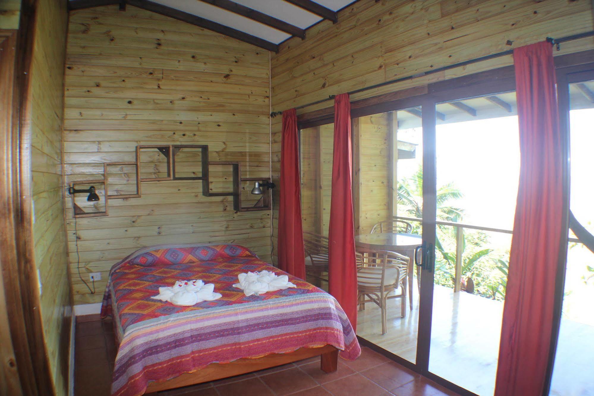 Hotel Pirate Cove Drakes Bay Esterno foto